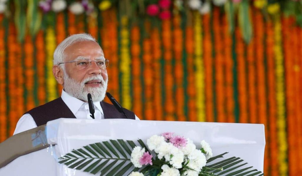 Politics News: CM ne kiya bada announcement, rajya me naye development projects ka elan