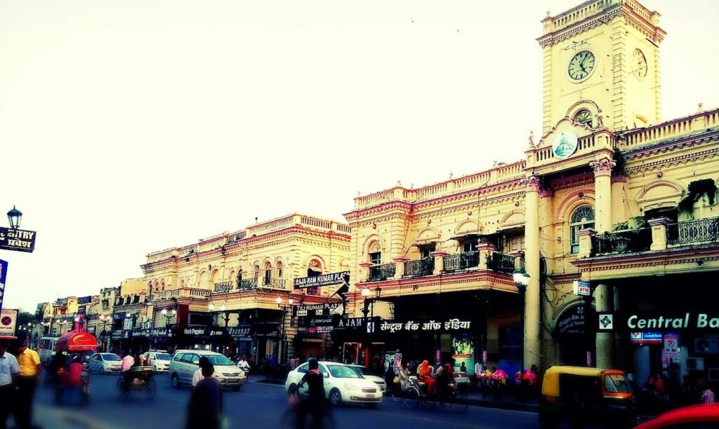 Lucknow News: Hazratganj me parking system me bada badlav, logon ko milegi suvidha