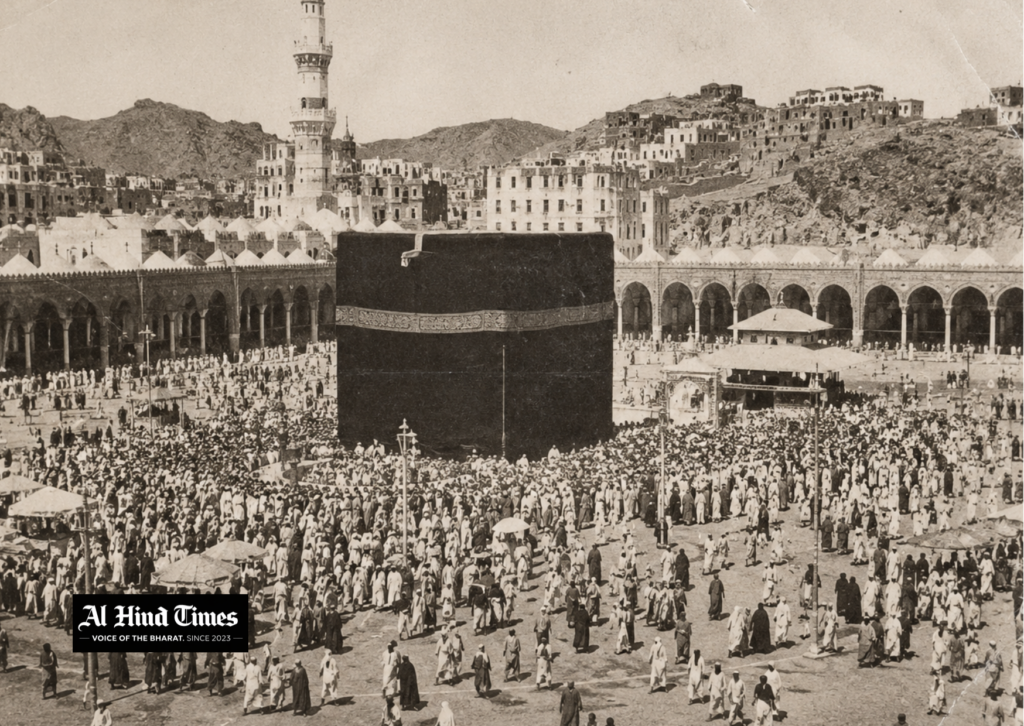 लाखों लोग अल्लाह (Allah)के घर ख़ाना-ए-काबा की तरफ रवाना, हज के मुबारक सफर का आगाज़