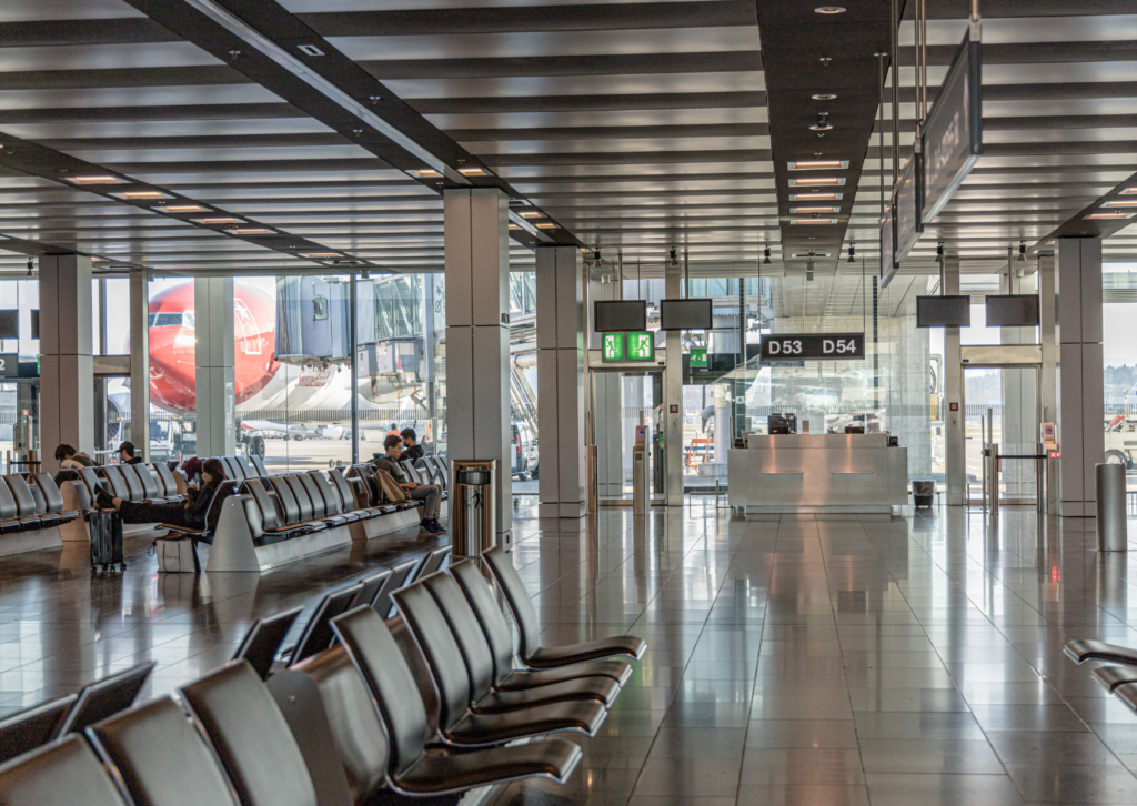 Airport Lounges: Enhancing The Modern Air Travel Experience