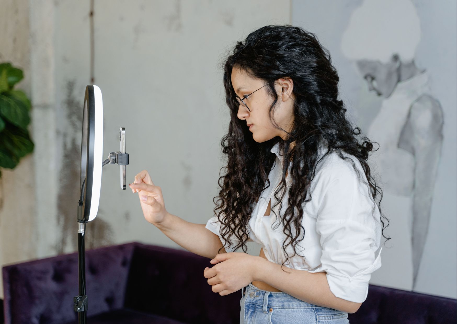 Influencer Marketing Services helping businesses connect with trusted digital influencers for brand promotion and audience engagement.
